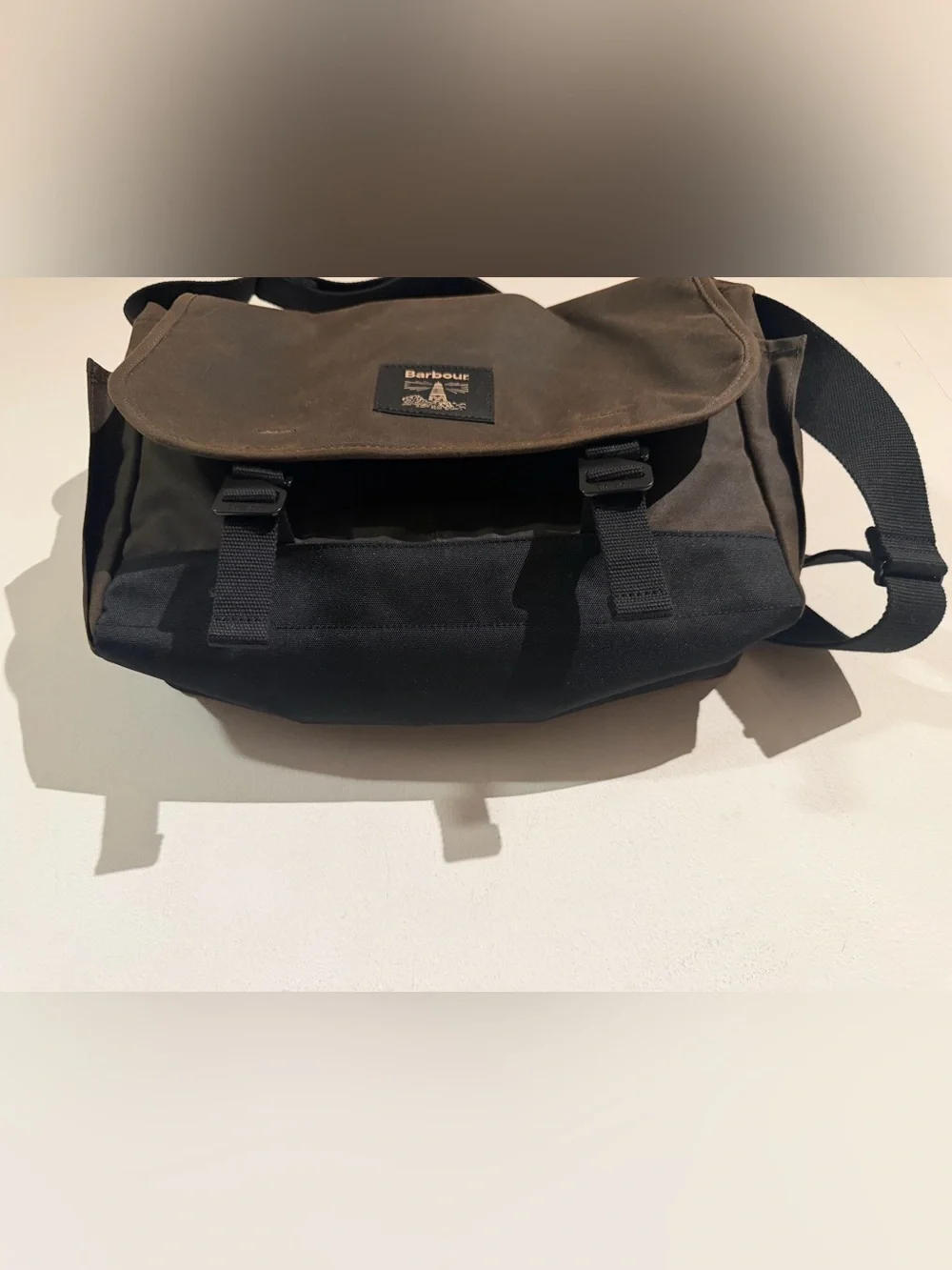Barbour Men's Green Waxed Canvas Messenger Bag